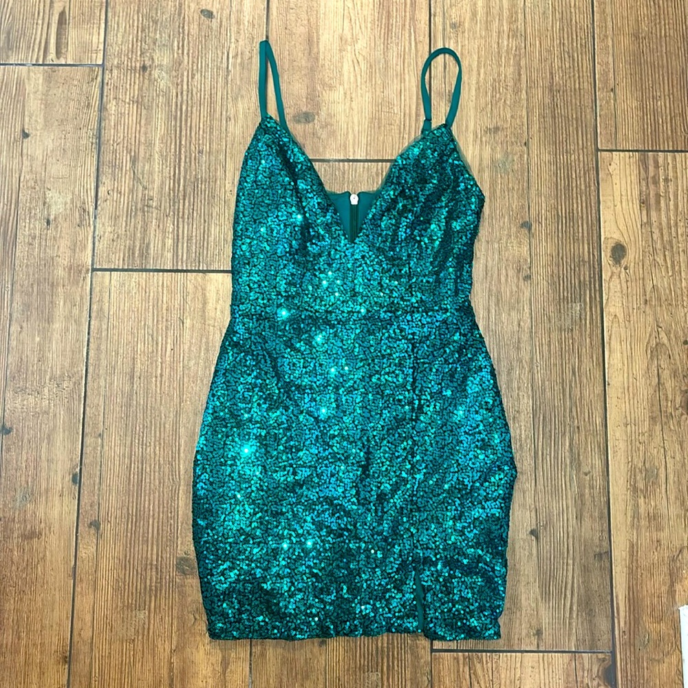 Homecoming dress, size 10, spaghetti straps, green sequin, brand new, zipper